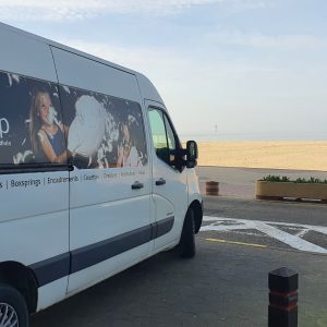 livraison camionnette renault master jusqu'à la mer plage knokke
